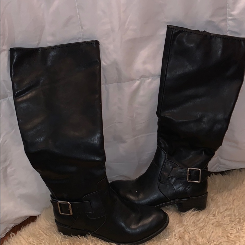 Black boots